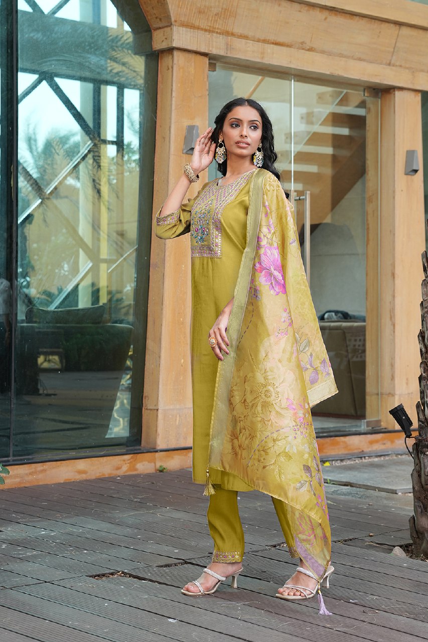 Designer Embroidered Kurta Pant Set with Printed Dupatta Perfect For Wedding Function