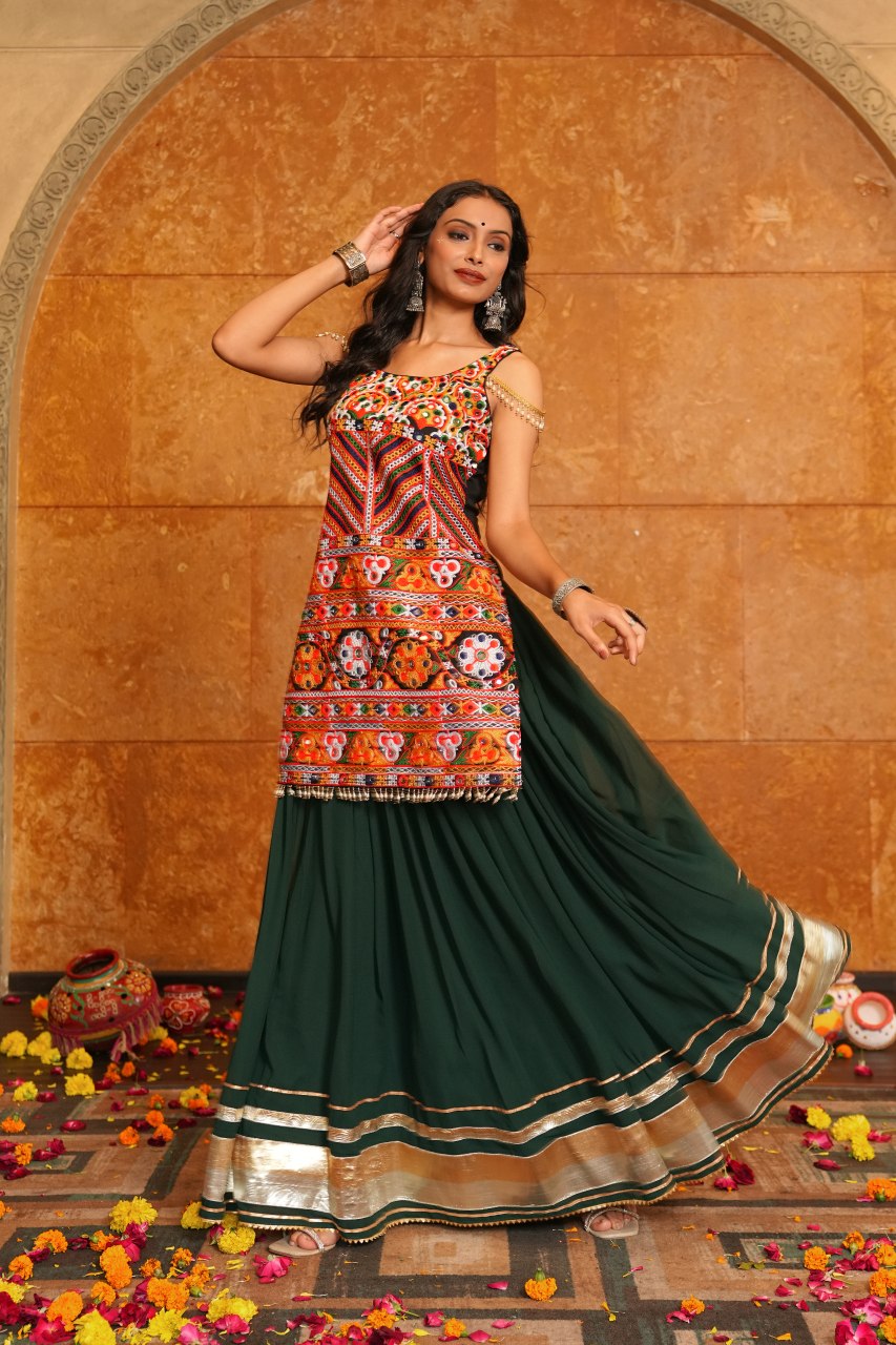 Celebrate Navratri in style with this elegant and vibrant Chaniya Choli set