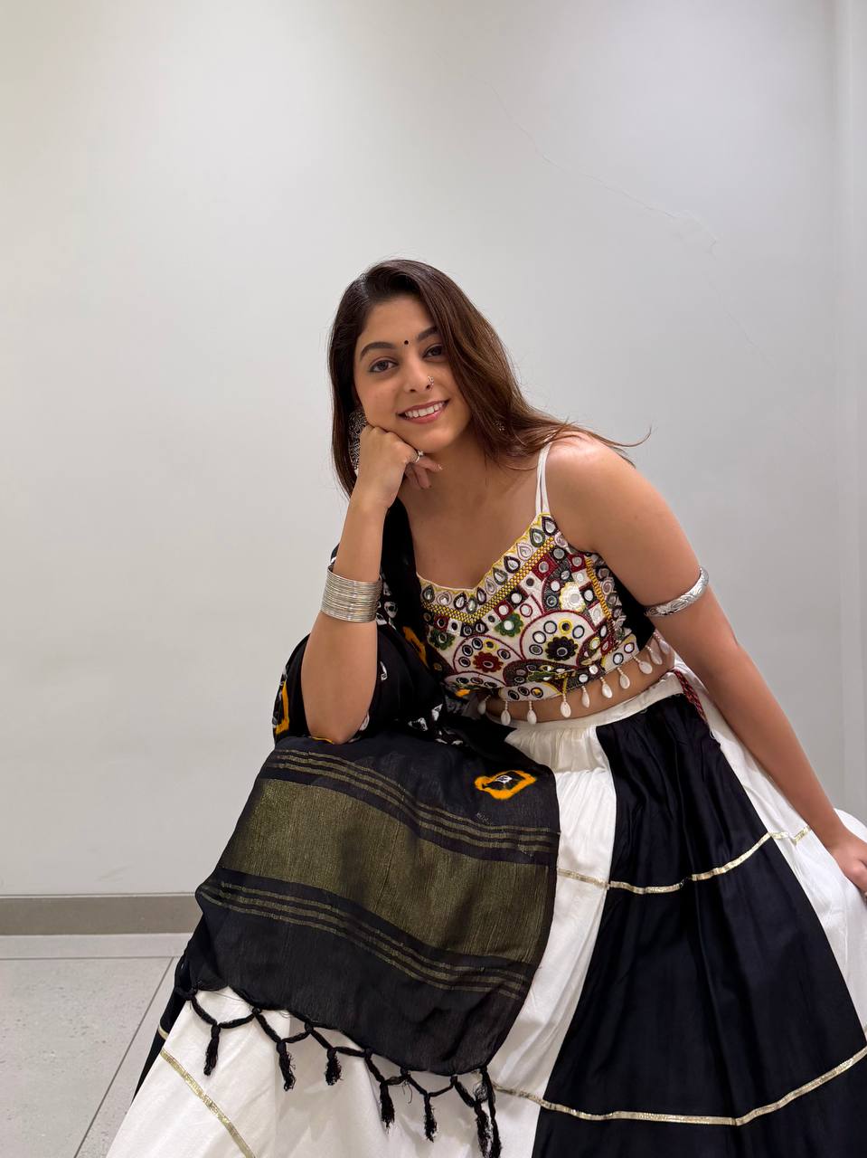 2026 Navratri Lehenga Choli with Bandhni Dupatta | 6 Meter Full Flair | Real Mirror Embroidery | Reyon Fabric | Festive Wear HE-BUY-(R)-25